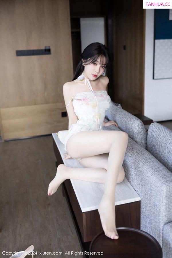 陈芝 芝芝Booty [XiuRen]高清写真图 2024.01.12 No.7959 徐莉芝Booty 清纯美腿第21张图片